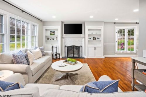 28 Spring Ridge Dr, Berkeley Heights NJ  07922-2025 exterior