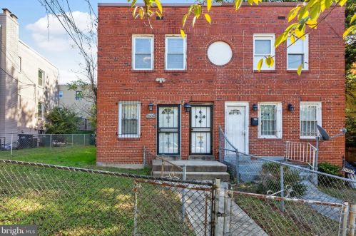 3504 7th St, Washington, DC 20032-3876