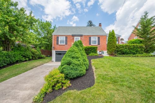 2678 Glenny Ln, Pittsburgh, PA 15122-3543