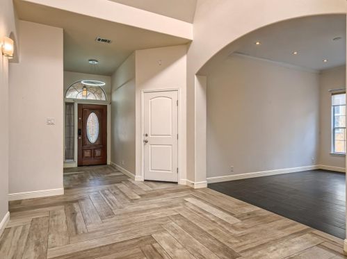 6305 Cannonleague Dr, Austin TX  78745-4913 exterior