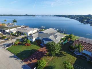 5120 Beacon Rd, Palmetto, FL 34221-8764