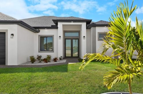116 5th Pl, Cape Coral, FL 33909-2534
