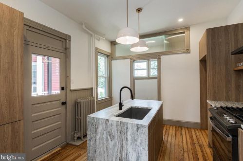 237 Lime St, Lancaster PA  17602-2748 exterior
