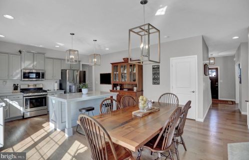 15 Waverly Ln, Carlisle PA  17015-7119 exterior