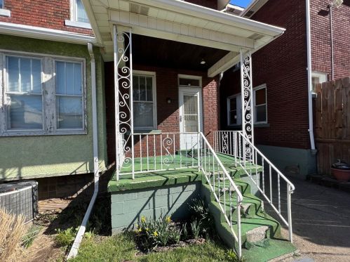 3106 Versailles Ave, Mckeesport, PA 15132-1922