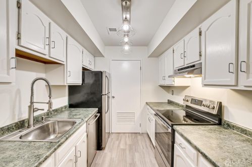 30 Prospect St, Metuchen NJ  08840-2270 exterior