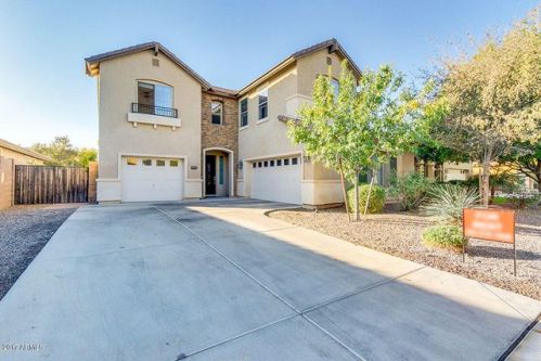 595 Raven Ct, Gilbert, AZ 85297-1207