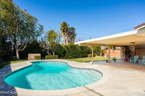 1585 Acadia St, Simi Valley CA exterior