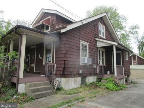 613 10th Ave, Prospect Park, PA 19076-1302