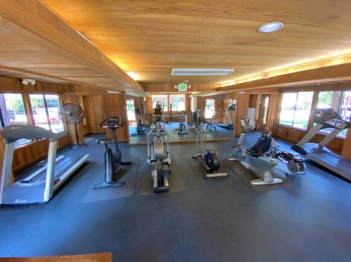 1054 Yarwood Ct, San Jose CA  95128-4727 exterior