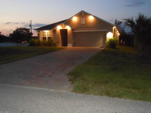 1811 2nd St, Cape Coral, FL 33909-2766