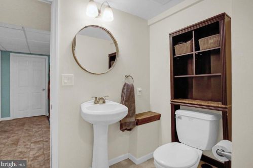 1024 Kercher Ave, Dauberville PA  19533-9389 exterior