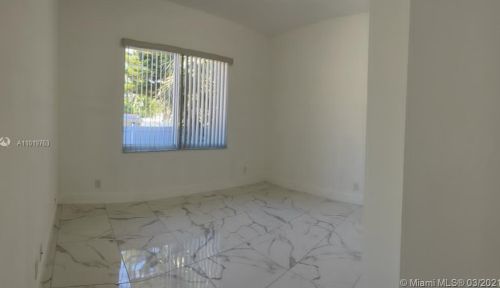 225 3rd Ter, Dania Beach, FL 33004-4129