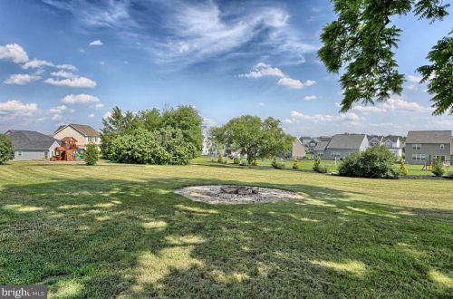 102 Allegheny Ln, Carlisle PA  17013-9103 exterior