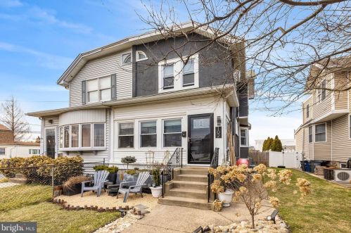 102 Wells Ave, Manor, PA 19036-1306
