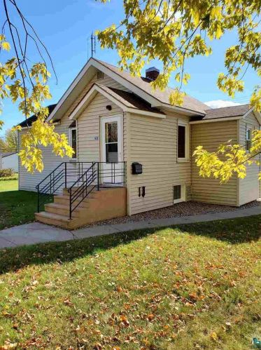 1420 Camp St, Ely, MN 55731-1816