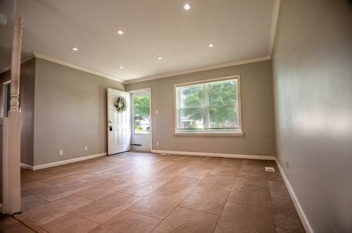 1490 Cranbrook Dr, Hermitage, PA 16148-2073
