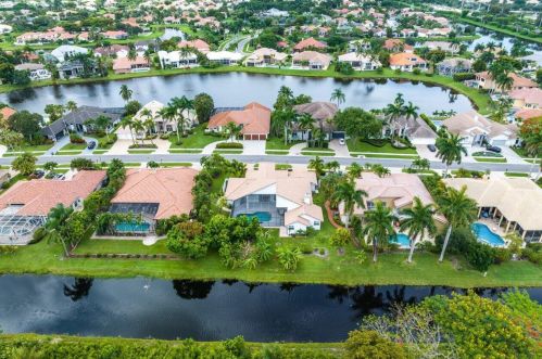6670 Newport Lk Cir, Boca Raton FL 33496-3001 exterior
