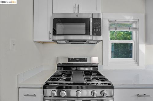 2039 96 Ave, Oakland CA 94603-1936 exterior