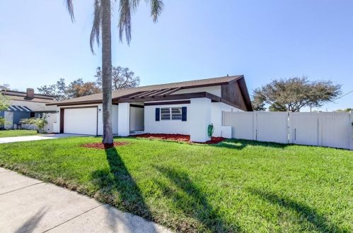 4996 Cardinal Trl, Palm Harbor, FL 34683-1106