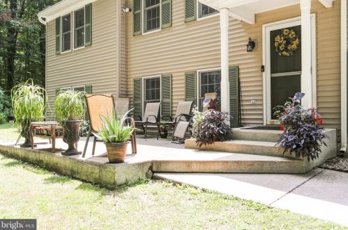 20 Ridge Rd, Etters, PA 17319-9111