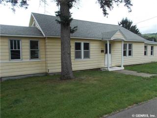 7 Union St, Canisteo, NY 14823-1017