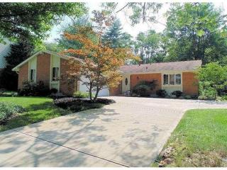 9856 Beau Ln, Cincinnati, OH 45231-2418