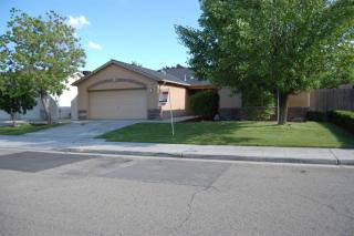 5643 Floradora Ave, Fresno, CA 93722-9096