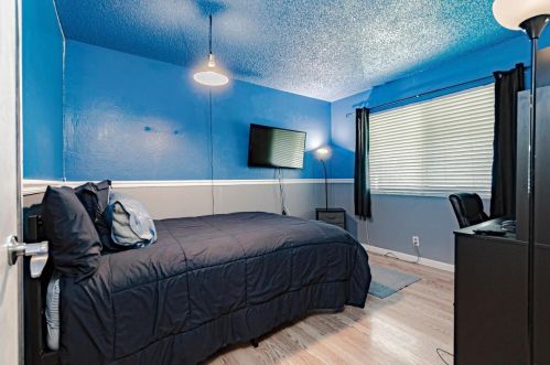 431 Delta Dr, Woodland CA 95695-5425 exterior