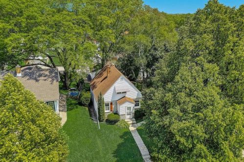 2442 67, Milwaukee WI 53214-1762 exterior