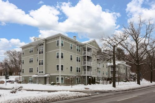 1100 Vfw Pkwy, Boston MA  02132 exterior