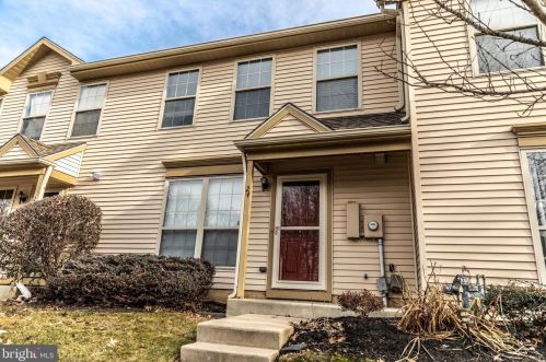 24 Woodbrook Dr, West Deptford, NJ 08051-2178