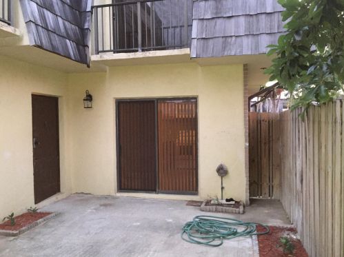 4641 Cherry Rd, West Palm Beach, FL 33417-5943