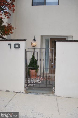 100 Llanalew Rd, Haverford PA  19041-1564 exterior