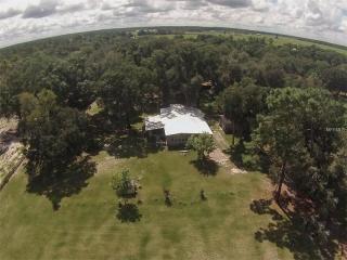 21700 Freeman Dr, Umatilla, FL 32784-8324