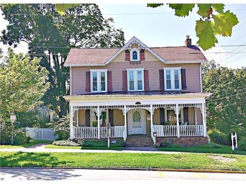 249 Main St, Ligonier, PA 15658-1129