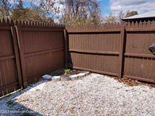 94 Greenwood Loop Rd, Bricktown NJ  08724-1255 exterior