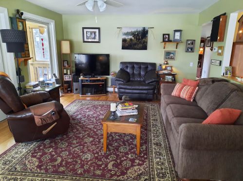 61 Scenic View Dr, Columbia NH  03576-3218 exterior