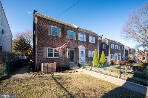 1704 Sycamore St, Wilmington, DE 19805-4239