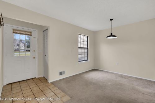 710 Ivy Ct, Jackson Twp NJ  08527-4101 exterior