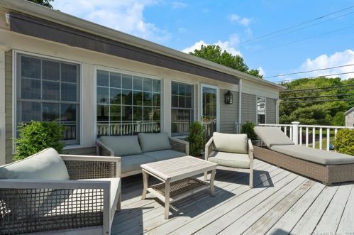 64 Elm St, Groton CT 06340-5616 exterior