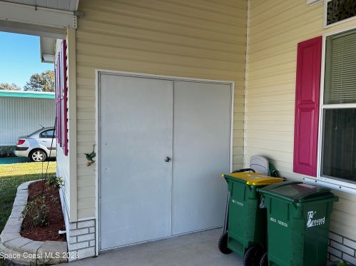 817 Oriole Cir, Sebastian FL  32976-7520 exterior