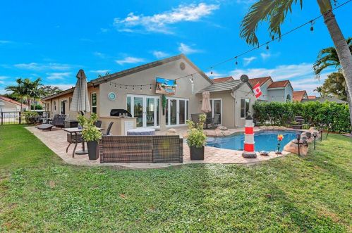 18125 21st St, Hollywood FL  33029-3030 exterior