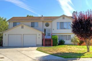 2718 211th St, Lynnwood, WA 98036-8962