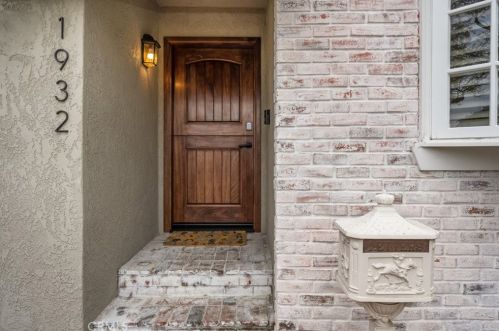 1932 Montair Ave, Long Beach CA  90815-3011 exterior