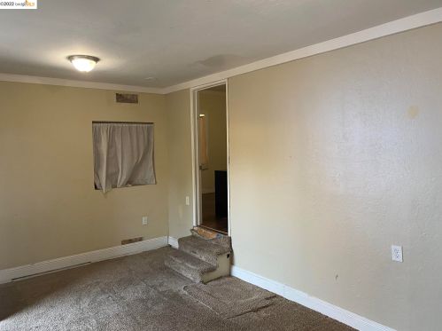 1741 101st Ave, Oakland CA  94603-3301 exterior