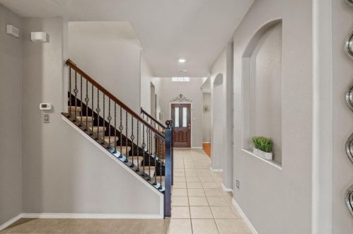 6001 Sun Ray Dr, Denton TX  76208-6823 exterior