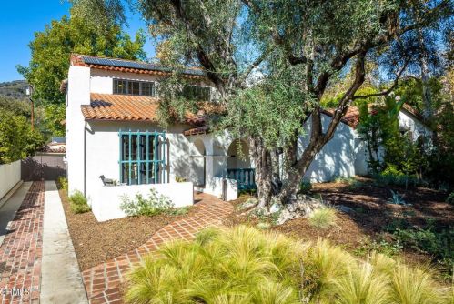 2609 Glenoaks Blvd, Glendale, CA 91206-3108