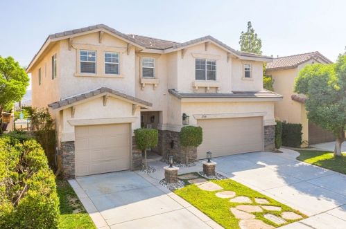 27630 Mariposa Ln, Santa Clarita, CA 91384-4111