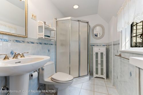 25 Schanck St, East Freehold NJ  07728-1844 exterior